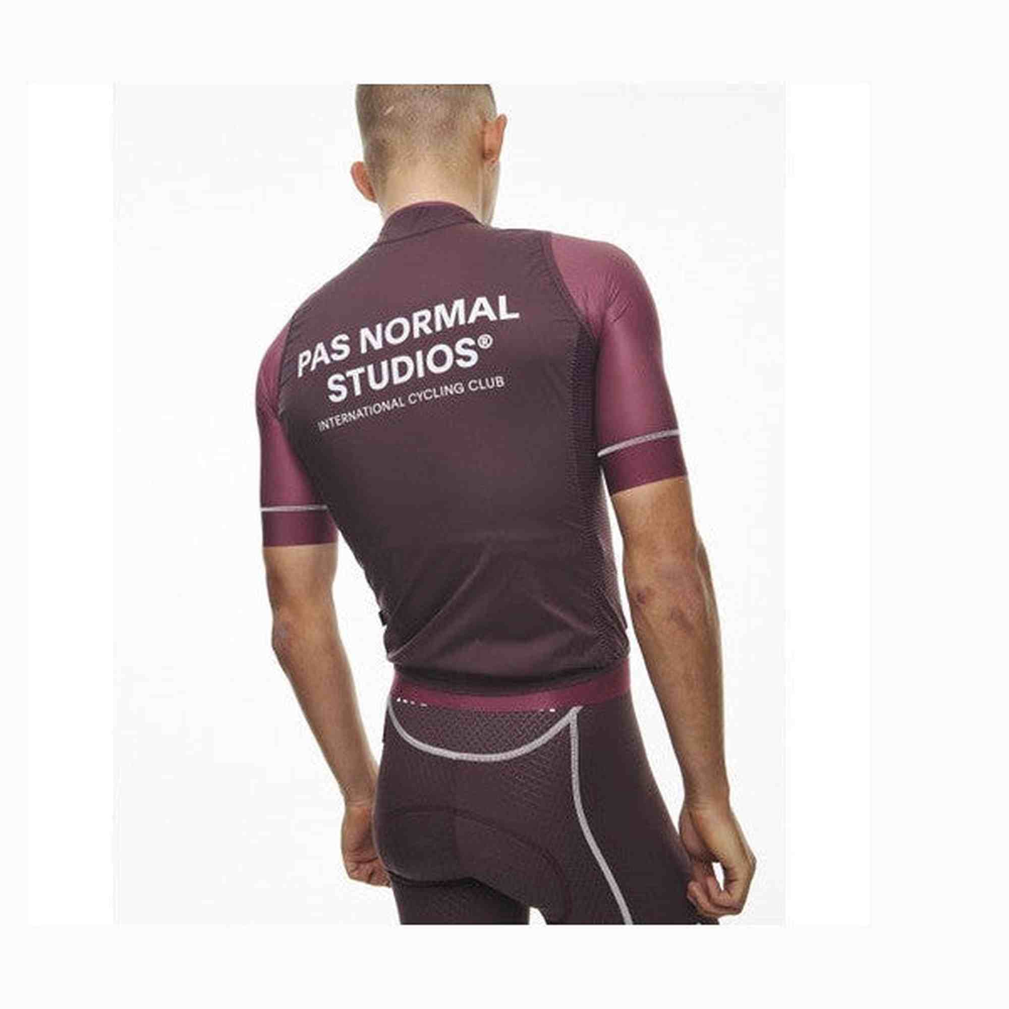 Pas Normal Studios - Mechanism Stow Away Gilet - Light Burgundy